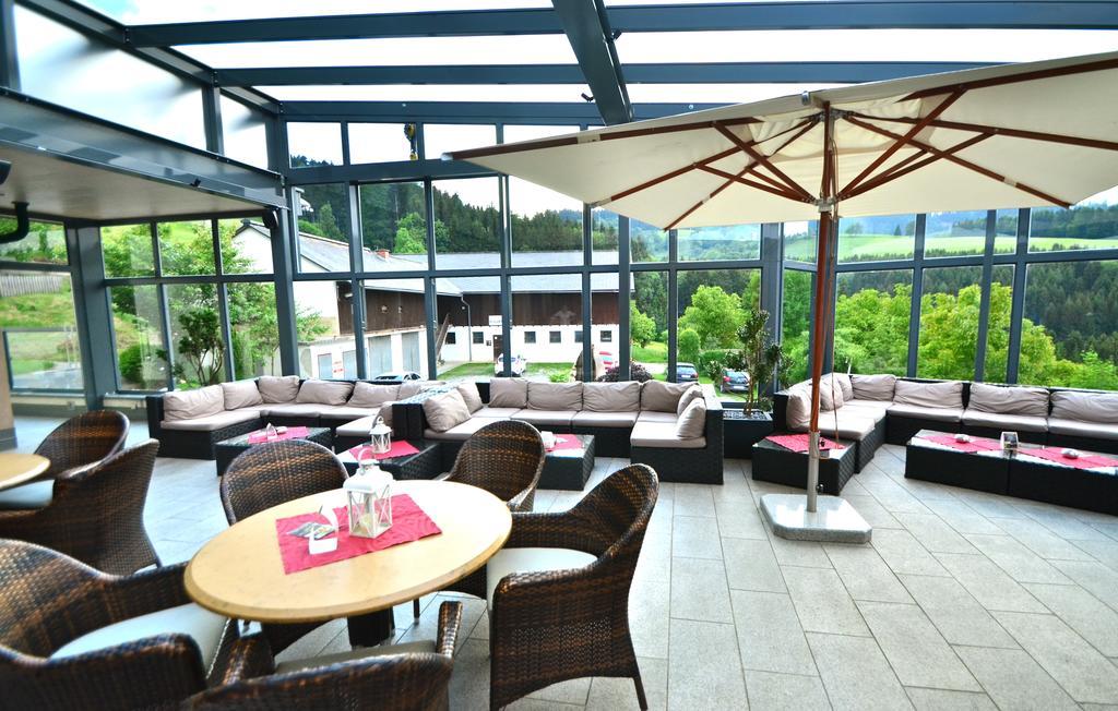 G.H. Knoll "Proellhofer" Cafe Bar Hills Hotel Fladnitz an der Teichalm Exterior photo